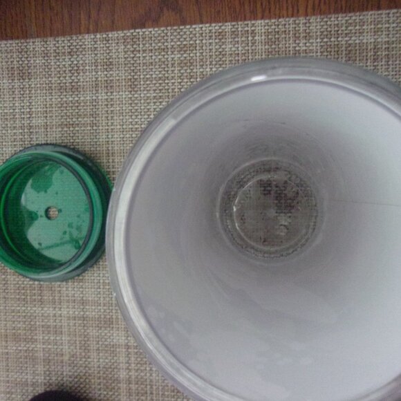 Starbucks 16 oz green tumbler - Picture 3 of 3